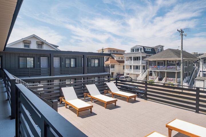 Sundeck 19 of 22