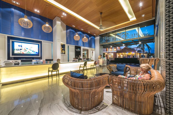 Hotel Lobby