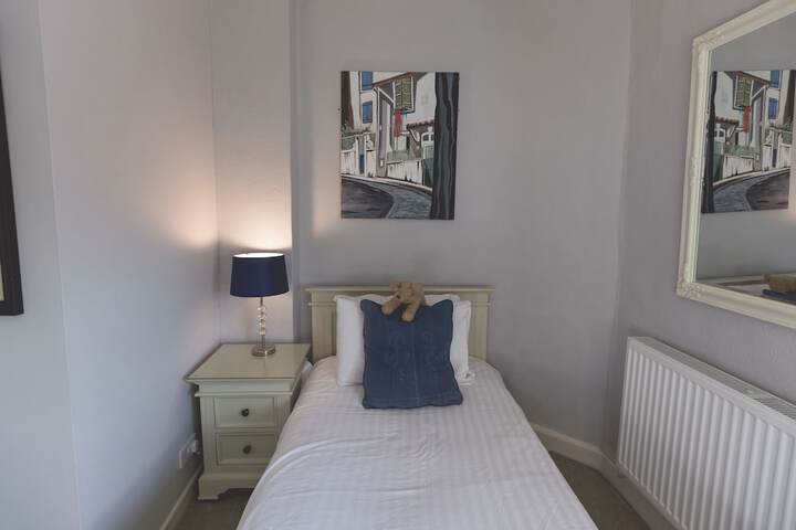 Room 46 of 133