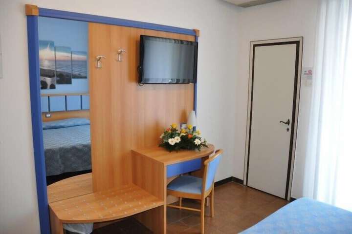 Room 35 of 44