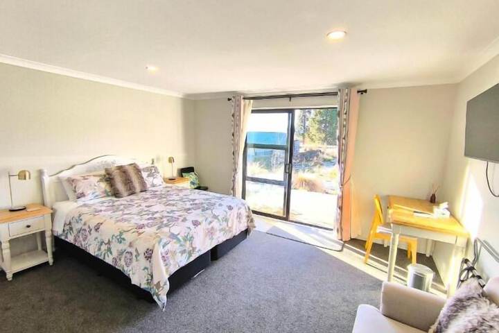 Room 2 of 14