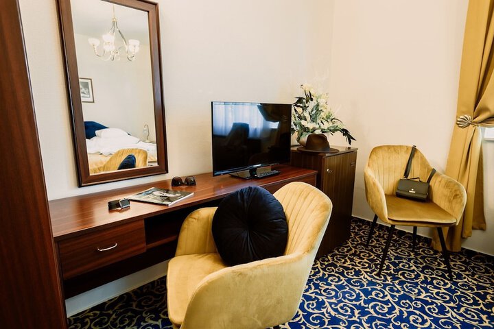 Room 6 of 47