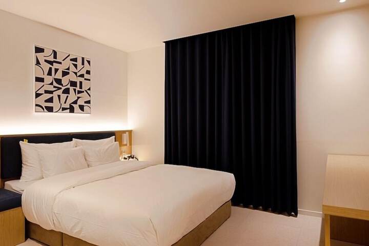 Room 15 of 74