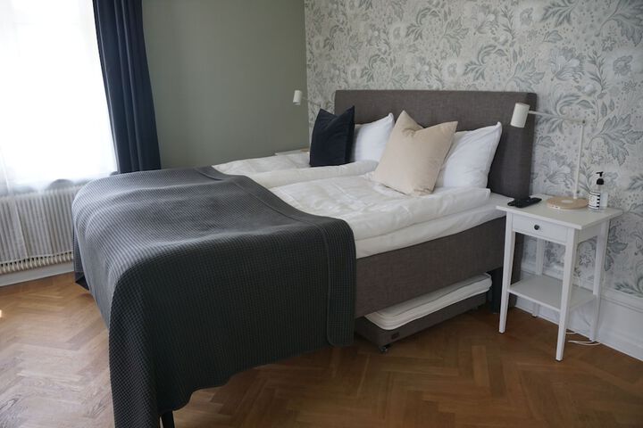 Room 29 of 102