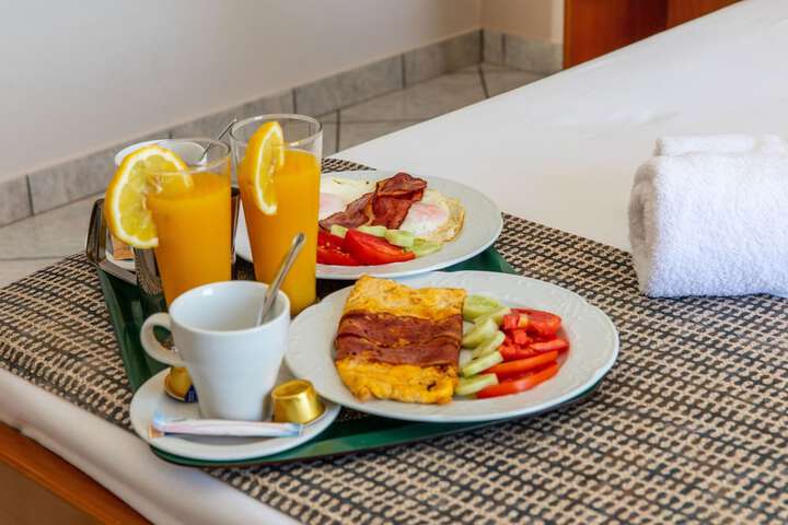 Breakfast/Coffee Service 139 of 168
