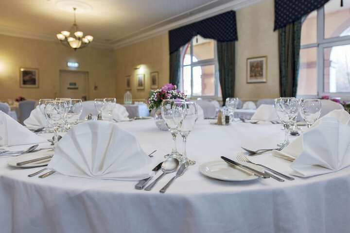 Ballroom/Hall 105 of 118