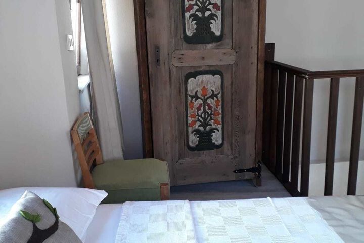 Room 18 of 36