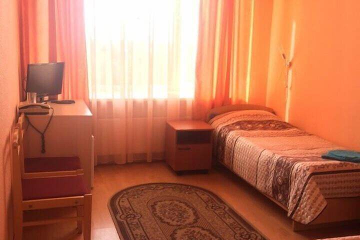 Room 17 of 36