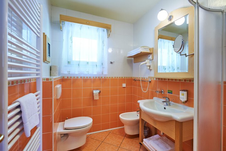 Room 8 of 53