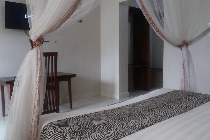 Room 17 of 60