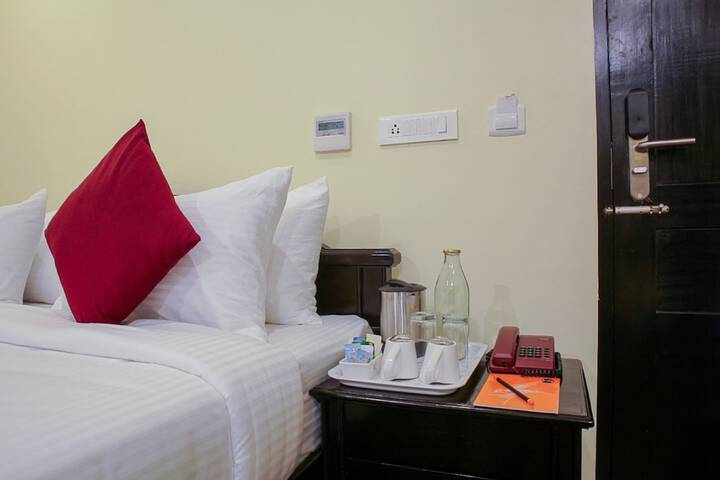 Room 8 of 14
