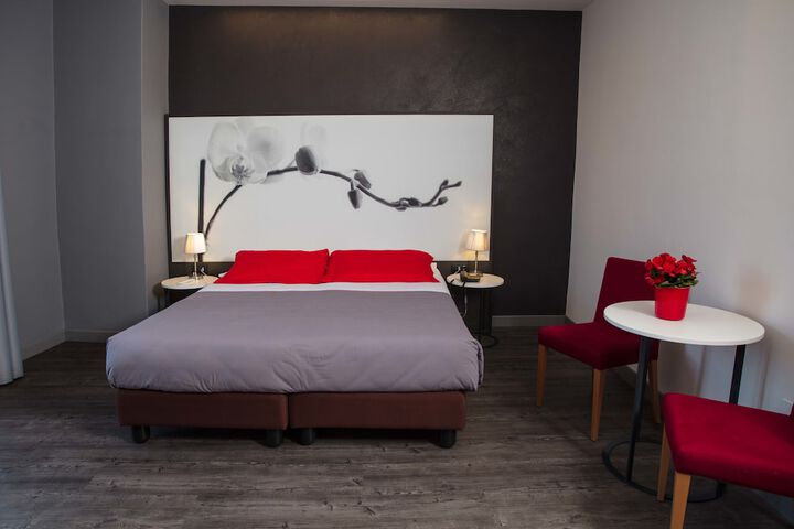 Room 12 of 44