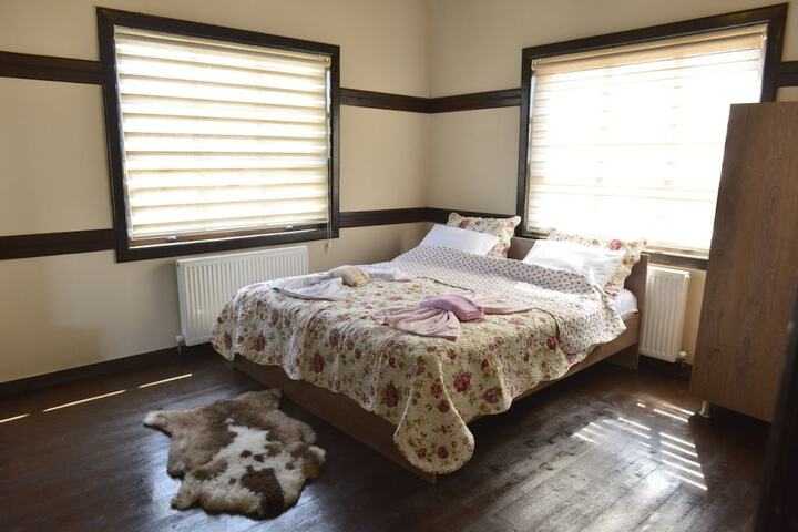 Room 12 of 44