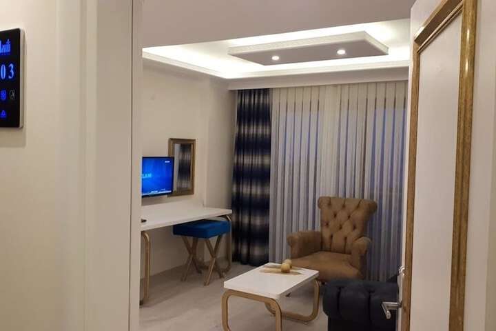 Room 15 of 35