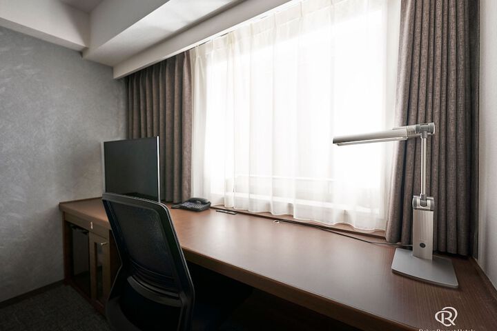 Room 6 of 22