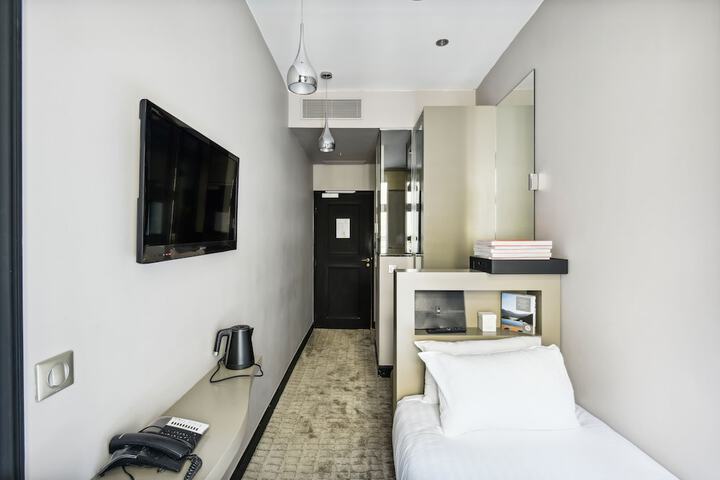 Room 7 of 43