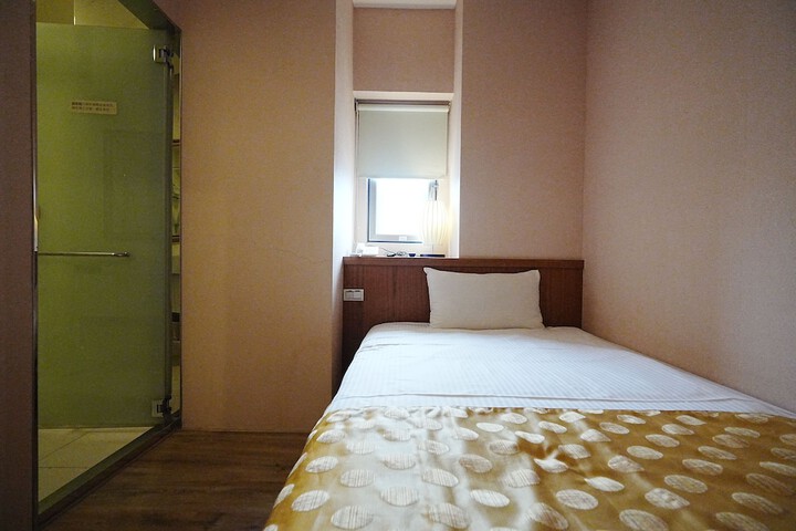 Room 20 of 61