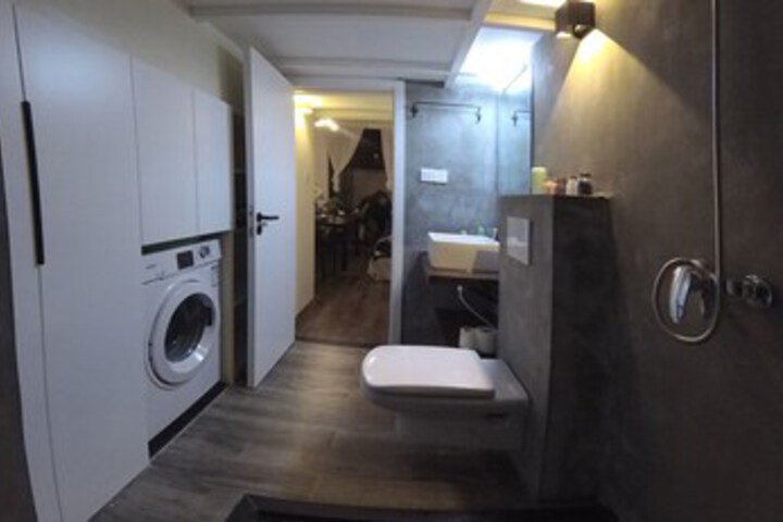 Room 3 of 29