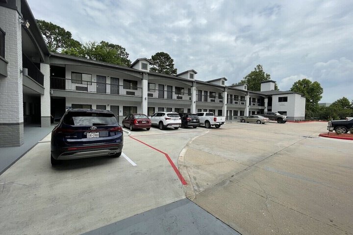 Exterior of Super Stay Inn Humble IAH East