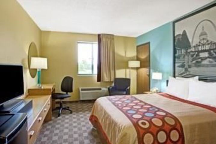 Room 25 of 48