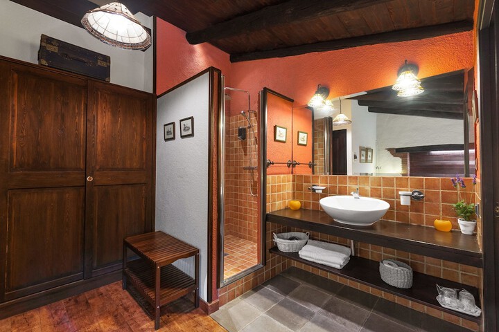 Bathroom Interior Photo