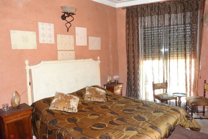 Room 14 of 100
