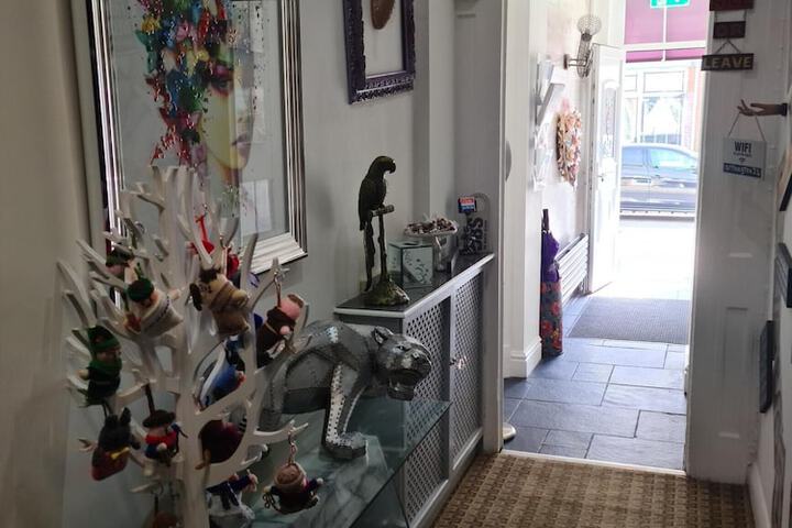 Entrance & Lobby
