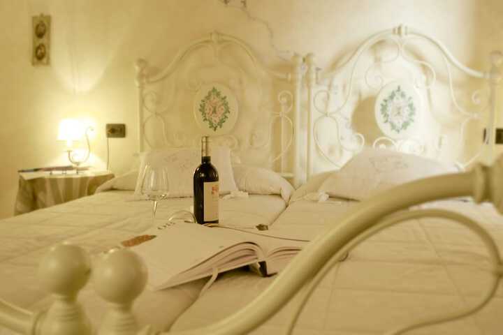 Room 9 of 32