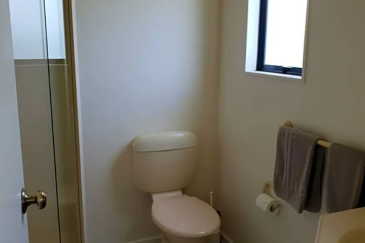 Room 9 of 14