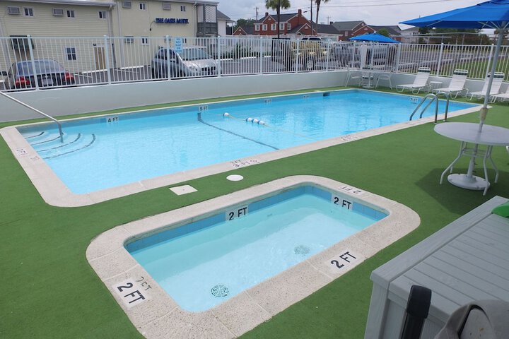 Hotel with Pool