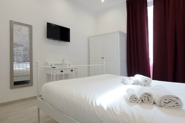 Room 43 of 155