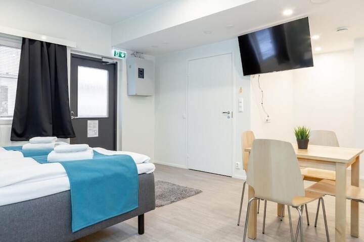 Room 12 of 38
