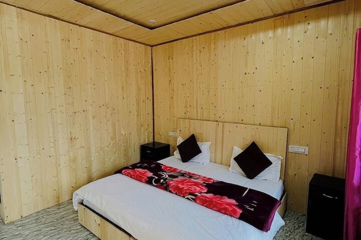 Gaurav hotel chopta