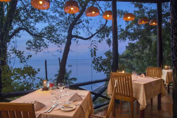 Dining 57 of 90