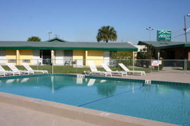 Pool 33 of 38
