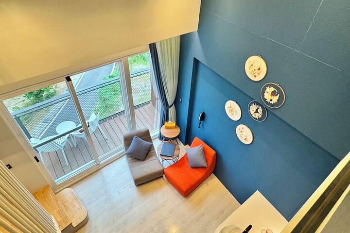 Room 30 of 49