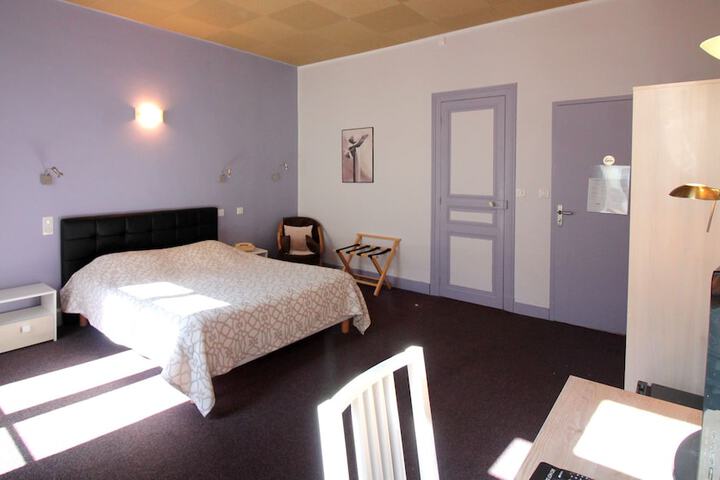 Room 16 of 64