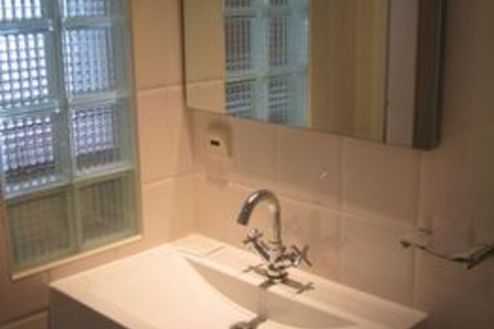 Room 4 of 19