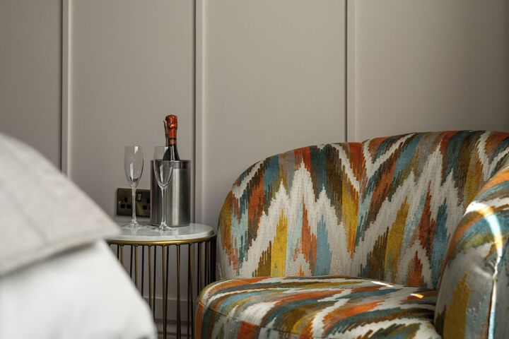 Room 15 of 143