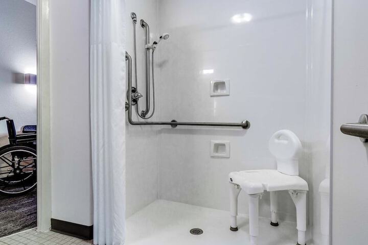 Room 16 of 22