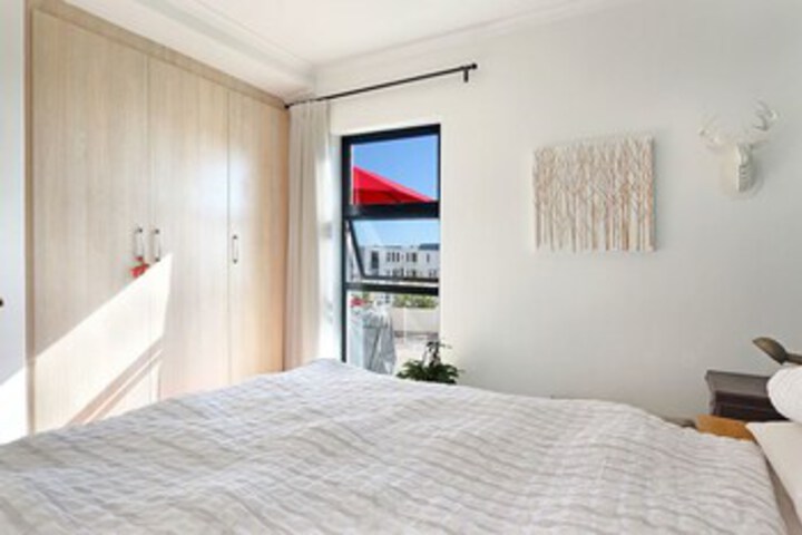 Room 8 of 25
