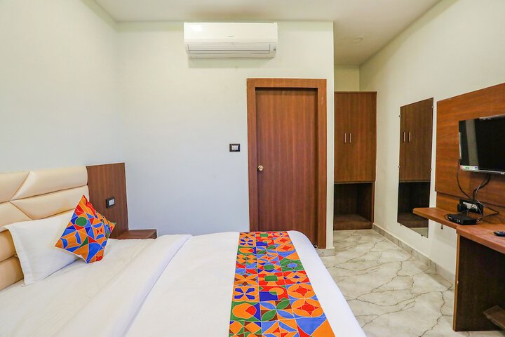 Room 16 of 23