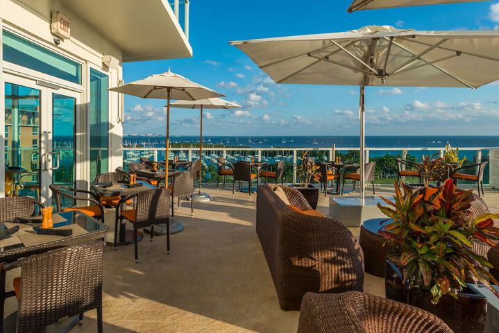 Breakfast/Coffee Service 133 of 142