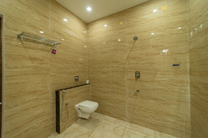 Room 12 of 20