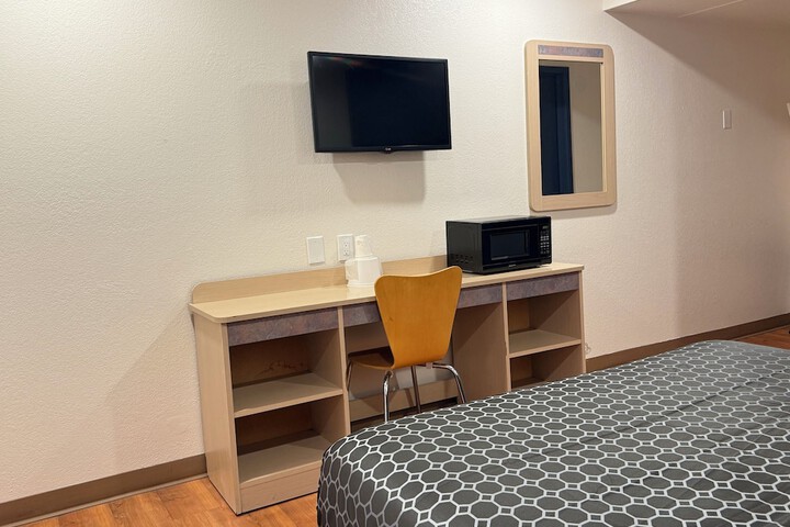 Room 5 of 24