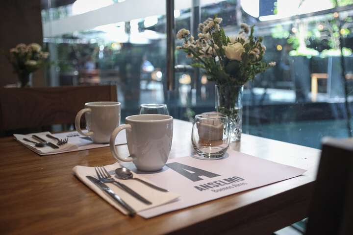 Breakfast/Coffee Service 79 of 136
