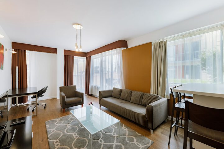 Room 10 of 56
