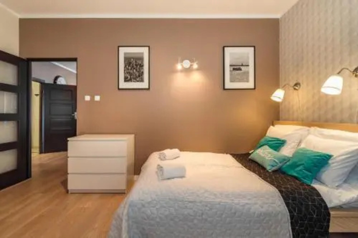 Room 3 of 15