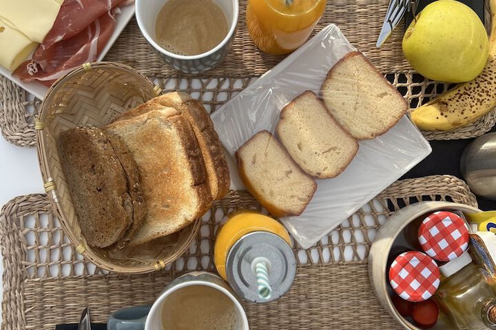 Breakfast/Coffee Service 40 of 45