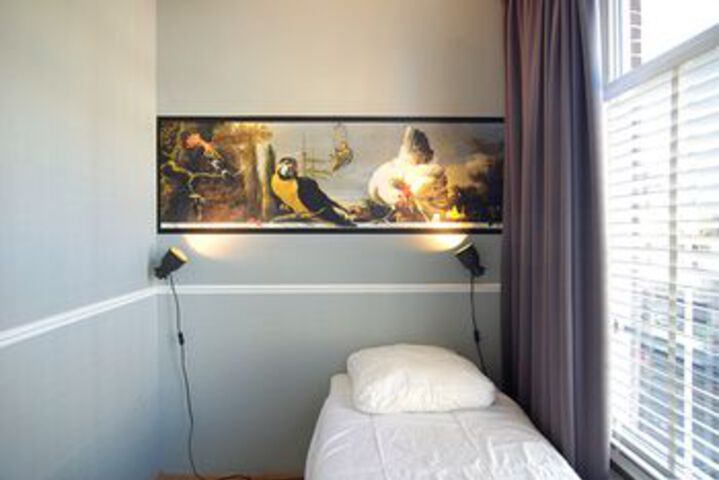 Room 14 of 42